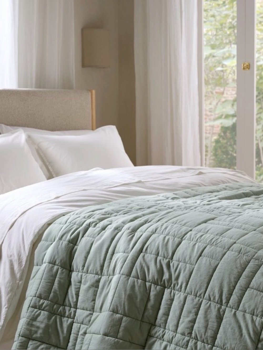 Brand new Parachute Sage Green Quilted Comforter king cali king